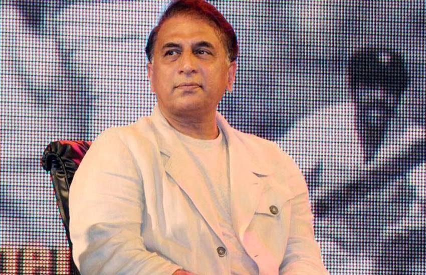 मैच के बीच में ही ब्रिटिश अंपायर ने तब किसलिए चलाई थी लिटिल मास्टर सुनील गावस्कर के बालों पर कैंची