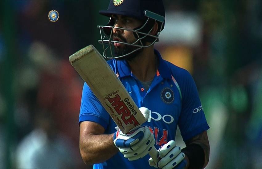 रोहित शर्मा का छक्‍का देखकर हैरान रह गए विराट कोहली (फोटो सोर्स- BCCI ट्विटर)