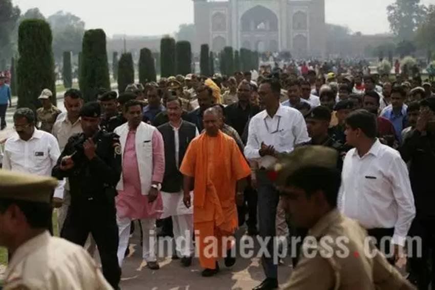 adityanath taj mahal photos, taj mahal photos, yogi in taj mahal, taj mahal controversy, yogi adityanath images, up cm, agra, adityanath in agra images, adityanath agra visit pics, yogi agra pictures, jansatta