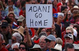 Adani Coal Mine Project, Demonstration against the Adani Coal Mine Project, Demonstration at Many Places in Australia, Adani Coal Mine Project in Australia, adani enterprises, Demonstration against adani enterprises, International News, Jansatta