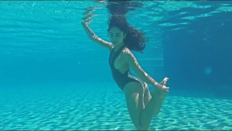 tridha choudhary,tv actress,hot masti in bali,vacation,holidays,hot photos,gallery,jara hat ke,,funny stories,funny videos,viral content,funny images,funny jokes, newstrack, newstracklive, hindi news