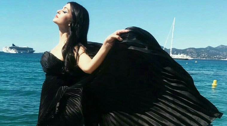 Vivek Oberoi love with Aishwarya Rai, Aishwarya Rai Love Controversy, Aishwarya Rai with salman khan, Aishwarya Rai love Affair, Aishwarya Rai Love story, Aishwarya Rai love story with abhishek bachchan, Aishwarya Rai,Salman Khan,Abhishek Bachchan, Aishwarya Rai Birthday, Aishwarya Rai Movies, Aishwarya Rai Songs