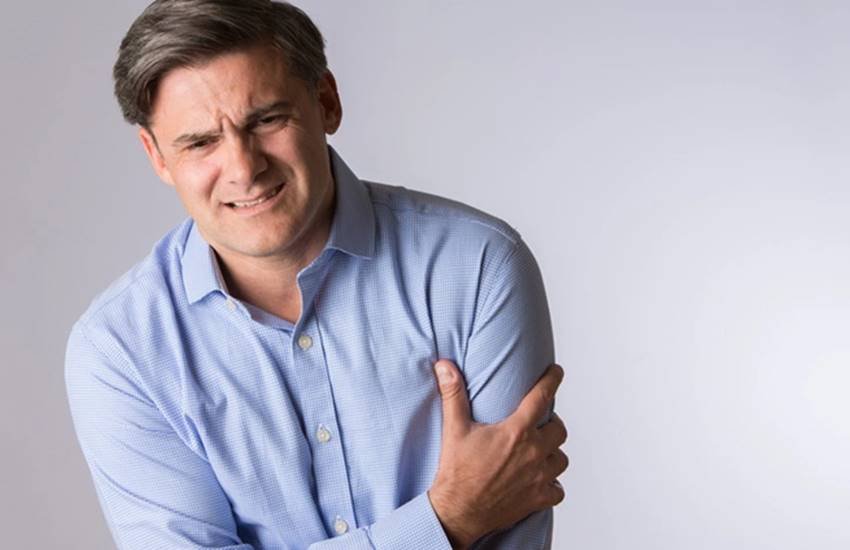 left hand pain, left hand pain reason in hindi, left hand pain reason, heart attack, pain in left arm muscle, reason of pain in left arm muscle, left arm pain causes, left arm pain causes heart attack, left arm pain heart symptoms, heart attack left arm, heart attack symptoms, health news, health news in hindi, jansatta