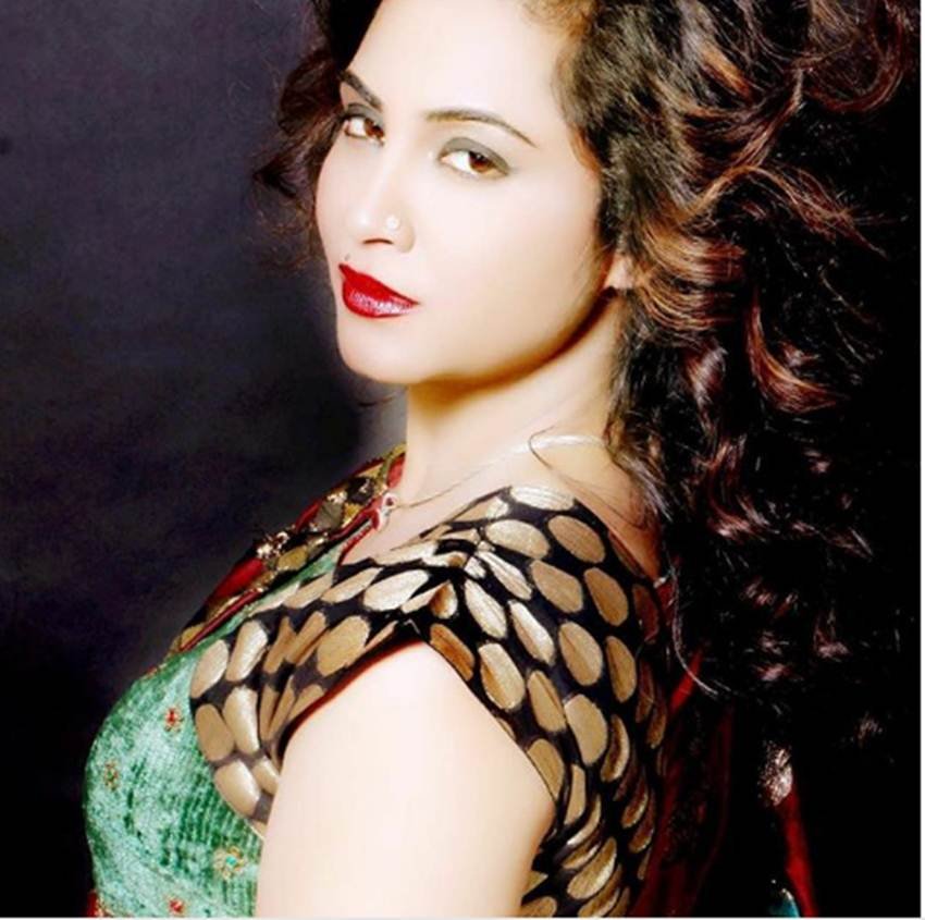arshi khan,bigg boss 11,salman khan, bigg boss season 11, Arshi khan, arshi khan hot photos, arshi khan photo gallery, arshi khan bold photos, arshi khan jansatta