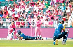 VIDEO: क्रिकेट मैदान पर जानवरों ने खूब मचाया है उत्पात, खतरे में पड़ गई थी खिलाड़ियों की जान