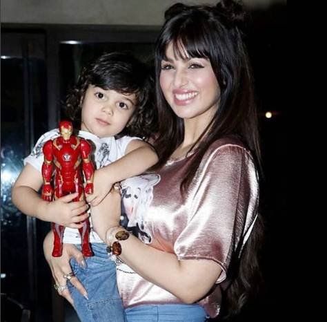 Genelia D'Souza, Riaan Deshmukh, mum,Mikael,Bollywood,Ayesha Takia,Ayesha, Less famous Star kid