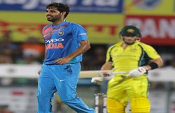 भुवनेश्वर कुमार बोले- इन दो खिलाड़ियों का विकेट गिरने से AUS की झोली में चला गया मैच