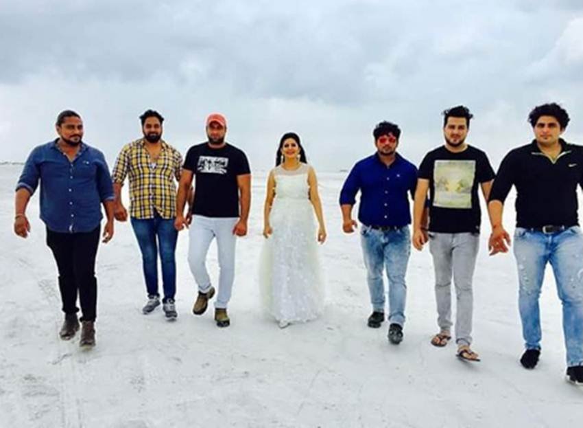 ये हैं सपना की सिंगिंग टीम के मेंबर्स।