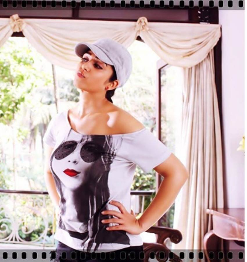 Hyderabad Highcourt, Tollywood Actress, Charmi kaur, Drugs racket, Tollywood Actress charmi kaur, charmi kaur hot photos, charmi kaur gallery, charmi kaur jansatta, charmi kaur movie, charmi kaur bold