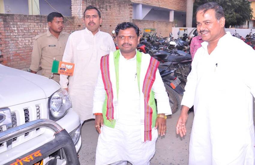 उत्तर प्रदेश के रॉबर्ट्सगंज सुरक्षित सीट से भाजपा के लोकसभा सांसद हैं छोटे लाल खरवार। (फोटो-फेसबुक) उत्तर प्रदेश के रॉबर्ट्सगंज सुरक्षित सीट से भाजपा के लोकसभा सांसद हैं छोटे लाल खरवार। (फोटो-फेसबुक)