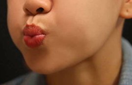 face yoga, face yoga video, face glow yoga, japanese face yoga, japanese face yoga, how to exercise face yoga, how to make glowing face naturally, how to make face skin healthy, yoga and meditation news in hindi, jansatta