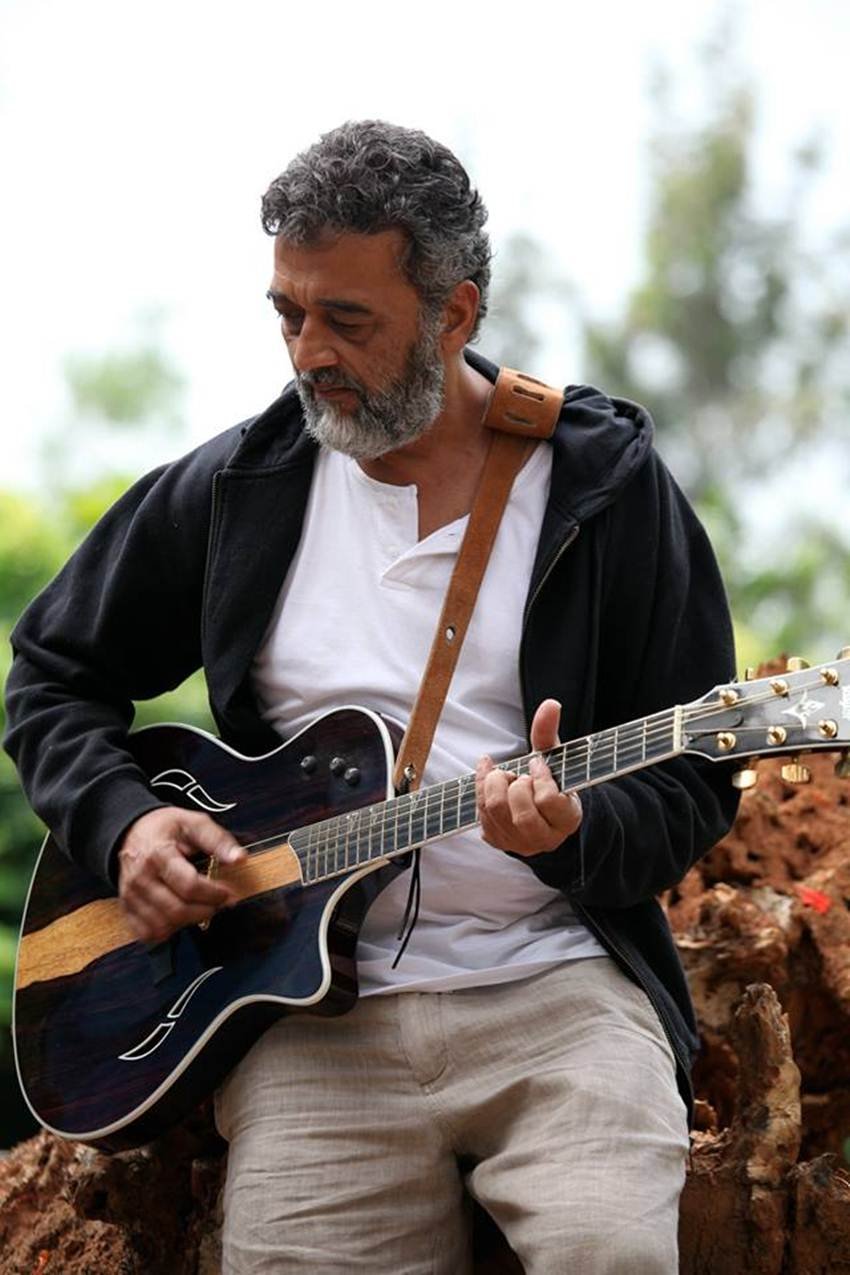 Lucky Ali, Bollywood Singer Lucky Ali, Lucky Ali marriage, Lucky Ali Love Affair, Lucky Ali Affair, Lucky Ali latest news, Lucky Ali Photos, Lucky Ali Songs, Lucky Ali Albums