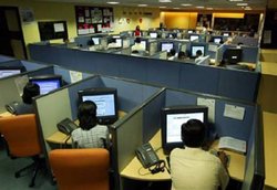 ऑफिस में होना है सफल तो अजमाएं राशि के मुताबिक ये उपाय