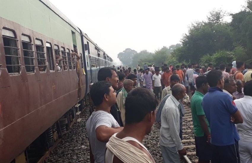 shramik express, shramik express Last Journey, Last Journey of shramik express, shramik express not Run from November 1, 150 Year Old Train, 150 Year Old Train shramik express, State News shramik express, shramik express Last Journey, Last Journey of shramik express, shramik express not Run from November 1, 150 Year Old Train, 150 Year Old Train shramik express, State News