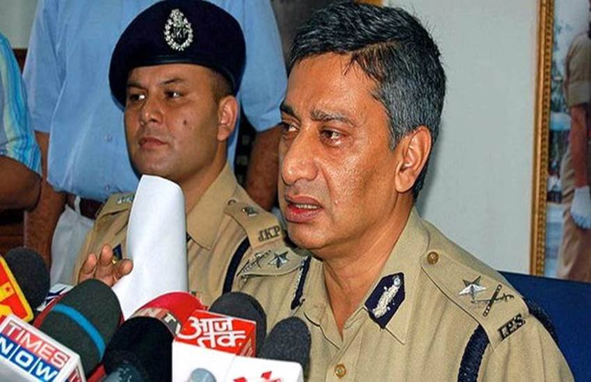 जम्मू-कश्मीर के पुलिस महानिदेशक (डीजीपी) शेष पॉल वैद्य। (फाइल फोटो)