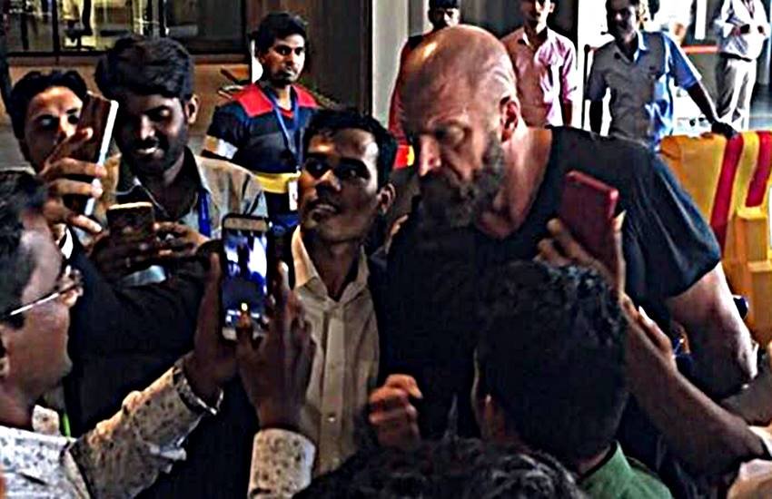 Paul Michael Levesque, Triple H, WWE, Amitabh Bachchan, Bollywood, actor Amitabh Bachchan, Hunter Hearst Helmsley, Shahenshah, Directer Tinnu Anand, 'Triple H' said Amitabh Bachchan dialogue, Triple H' said Amitabh Bachchan dialogue, Bollywood News, Bollywood News in Hindi, Entertenment news in Hindi, Viral story in Hindi, Latest news in Hindi, Jansatta