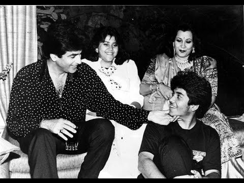 jeetendra shobha kapoor, ekta kapoor, ekta kapoor jeetendra, jeetendra kapoor shobha kapoor wedding anniversary, tusshan kapoor, jeetendra marriage, jeetendra wife, entertainment news