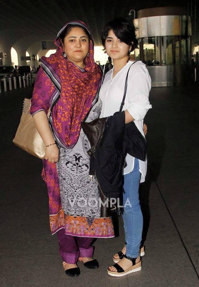 aamir khan, zaira wasim, secret superstar, dangal girl, zaira aamir, aamir khan secret superstar, zaira wasim secret superstar, secret superstar release date, secret superstar cast, aamir, zaira wasim singer, zaira wasim latest photos, dangal girl, zaira wasim