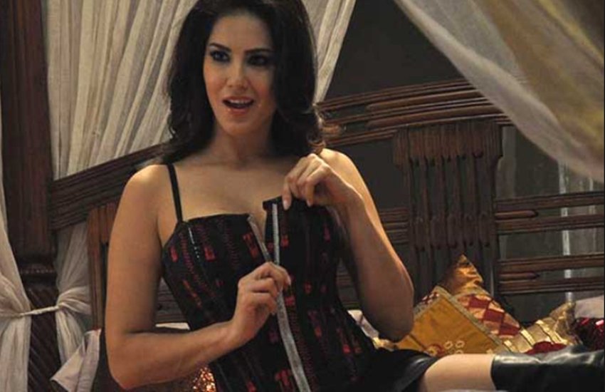Bipasha Basu, Sonam Kapoor, Aamir Khan, Vidya Balan, Alia Bhatt, Hritik Roshan, Farhan Akhtar, Abhay Deol, Katrina Kaif, Zindagi Na Milegi Dobara Shah Rukh Khan, Happy New Year, Sunny Leone, Aamir Khan