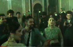 VIDEO: ज़हीर खान – सागरिका की रिसेप्शन पार्टी में इस तरह थिरके विराट कोहली और अनुष्का शर्मा