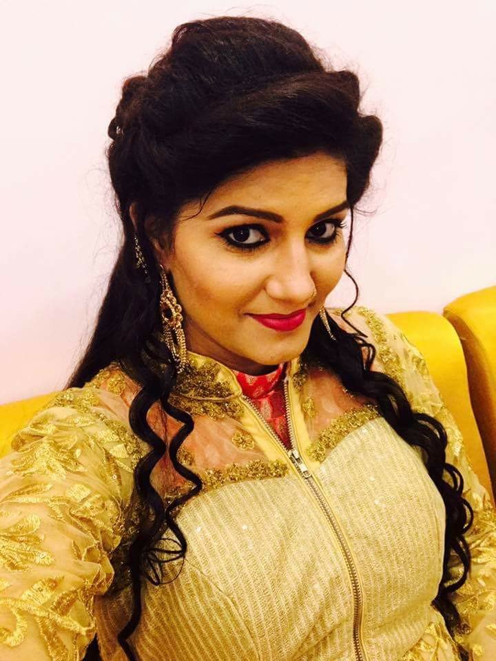 Sapna Choudhary photos, Sapna Choudhary mother, Sapna Choudhary personal life issue, Sapna Choudhary safe sex knowledge, Sapna Choudhary pics, Sapna Choudhary latest photos, Sapna Choudhary jansatta, Sapna Choudhary gallery, Sapna Choudhary, Bigg Boss Eviction, Bigg Boss, Bigg Boss season 11, television, entertainment, Bigg Boss contestant, Salman Khan,