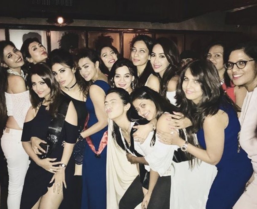 Aashka Goradia, Aashka Goradia Going to be a Bride, Aashka Goradia bechtler party, Aashka Goradia pictures, Aashka Goradia bechtler party, Aashka Goradia enjoying with Mouni Roy, Mahhi Vij and Adaa Khan, Mouni Roy in aashka bechtler party