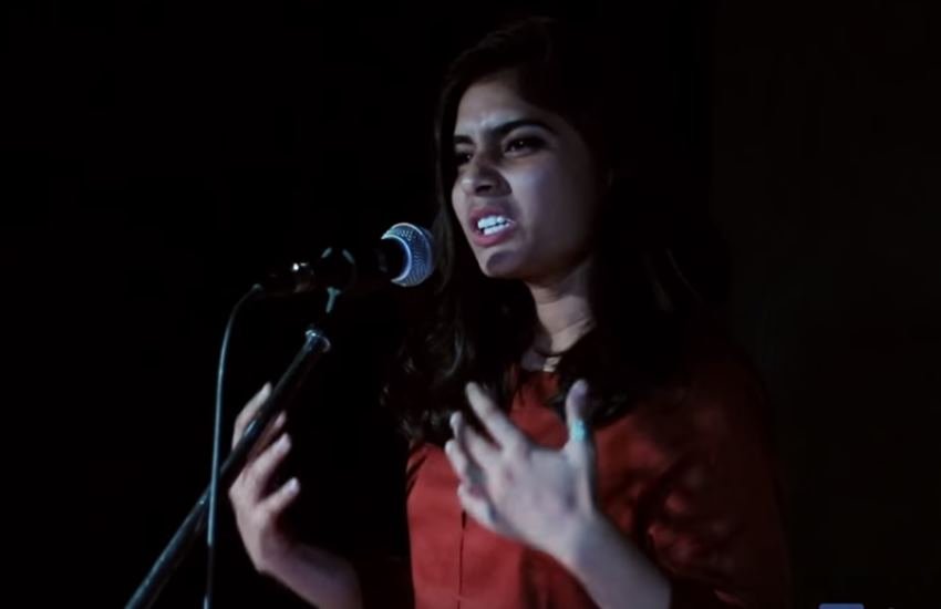 आफरीन खान की ये तस्वीर उनके वीडियो से ली गई है।