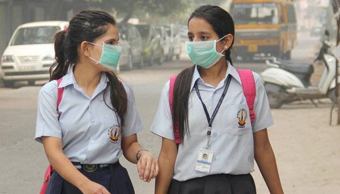 दिल्ली सहित उत्तर भारत में वायु प्रदूषण की विकराल होती समस्या से निपटने लिए बहुआयामी और बहुस्तरीय ठोस कदम उठाने की सख्त जरूरत है। 