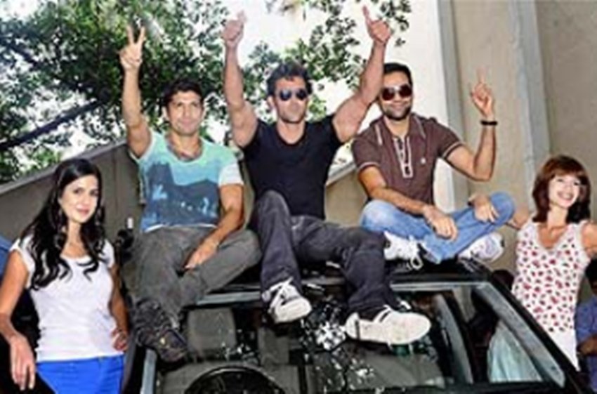 Bipasha Basu, Sonam Kapoor, Aamir Khan, Vidya Balan, Alia Bhatt, Hritik Roshan, Farhan Akhtar, Abhay Deol, Katrina Kaif, Zindagi Na Milegi Dobara Shah Rukh Khan, Happy New Year, Sunny Leone, Aamir Khan