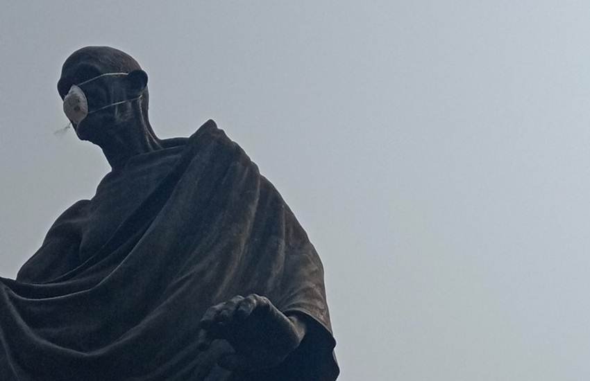 तस्वीर कपिल मिश्रा ने ट्वीट की है।