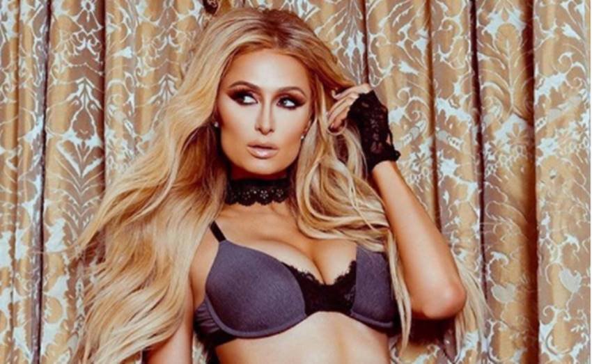 lingerie collections, lingerie ads, lingerie models, Elle Macpherson, Paris Hilton, Dita Von Teese , Carmen Electra , Ashley Graham, Heidi Klum, Britney Spears, Britney Spears, bollywood news in hindi