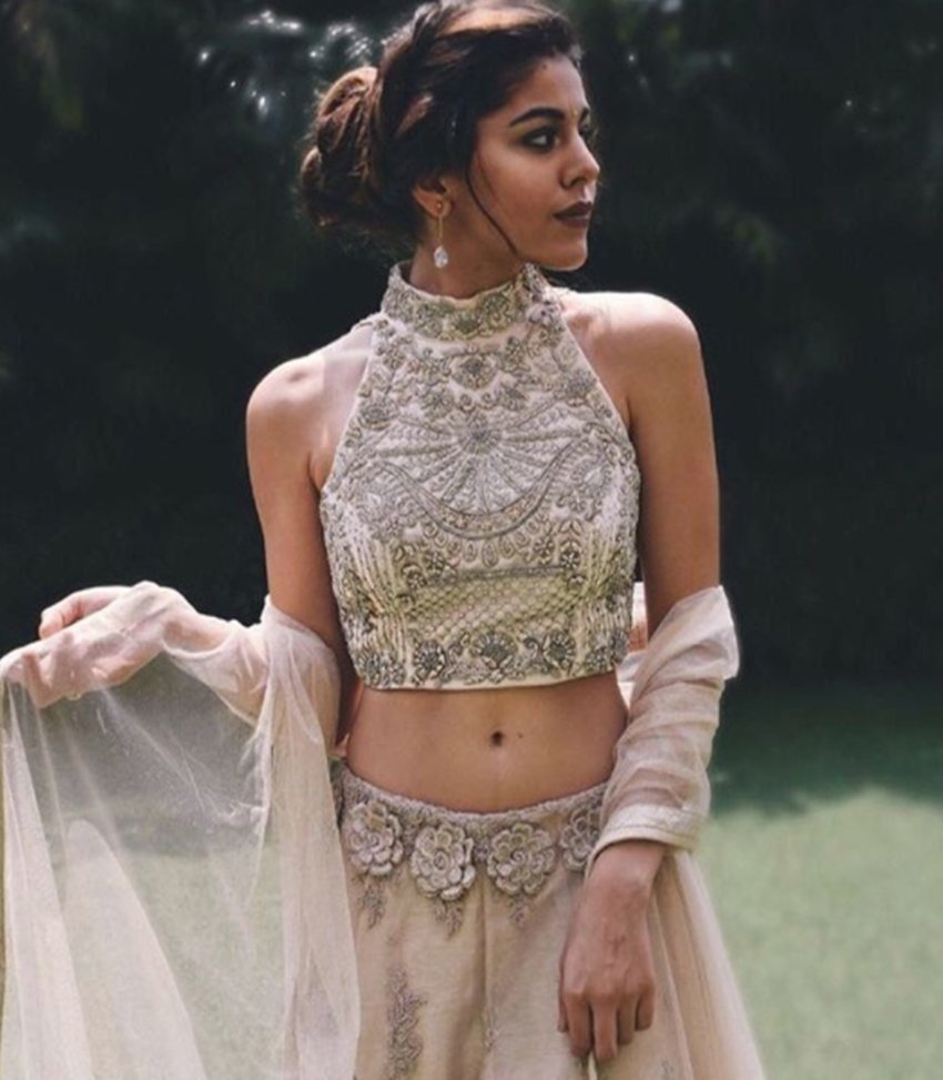 Pooja Bedi, Pooja Bedi Daughter, Aalia Furniturewalla, Aalia Furniturewalla Pictures, Aalia Furniturewalla Images, Aalia Furniturewalla Photos, Aalia Furniturewalla Bollywood Debut, Aalia Furniturewalla Hot photos, Aalia Furniturewalla and Jhanvi