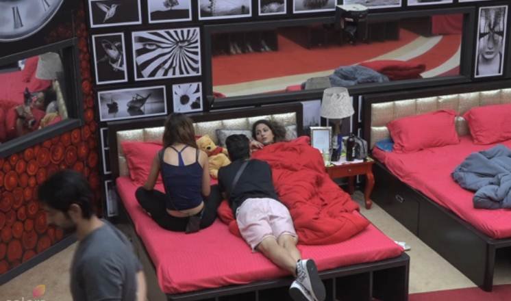 bigg boss, bigg boss 11, Bandgi Kalra, Puneesh Sharma, Bandgi Kalra bigg boss, Puneesh Sharma bigg boss, Punish, bandgi, punish bandgi love, punish bandgi kiss, punish bandgi affair, bigg boss season 11, bigg boss news