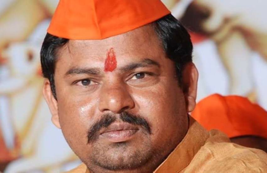 तेलंगाना से भाजपा विधायक टी. राजा सिंह का मानना है कि इतिहास के छेड़छाड़ करते हुए फिल्म में राजपूत संस्कृति का अपमान किया गया है। 