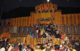 Badrinath, Badridham, Hindu shrine Badrinath, Madarsa Darul Uloom Nishwah, Maulana Abdul Latif Qasmi, Badruddin Shah, Badri Shah, Muslim shrine Badri Shah, Badrinath Muslim pilgrimage, Badrinath dham, Prime Minister Narendra modi, Darul Uloom Deoband, Baba ramdev, Hindu, Islam, Muslim, Hindi news, Latest Hindi news, Jansatta
