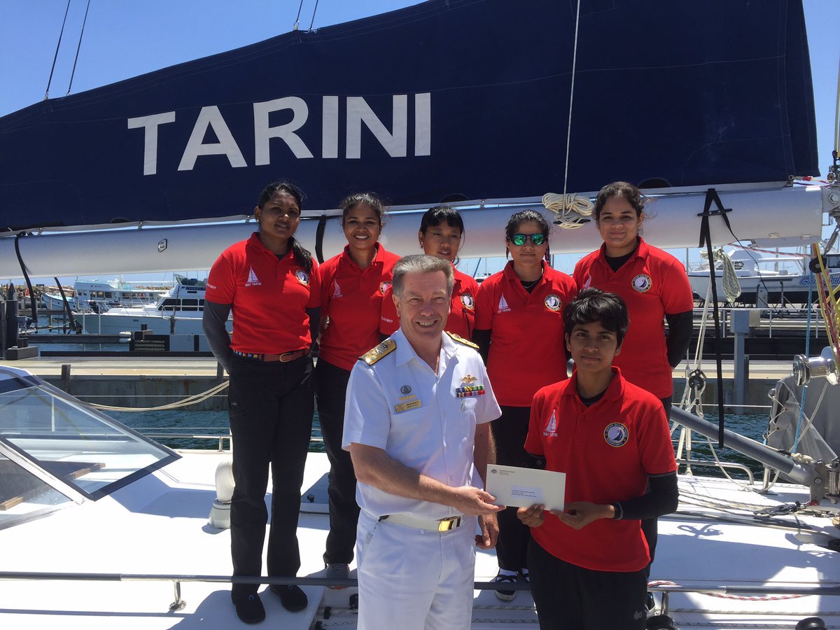 भारतीय महिलाओं का स्वागत करते हुए राज्य की महिला मामलों की मंत्री सिमोन मैकगुर्क ने कहा, मैं सोच नहीं सकती कि समुद्री रास्ते से पूरी दुनिया घूमने में कितनी बहादुरी, ताकत और इच्छाशक्ति की जरुरत है।