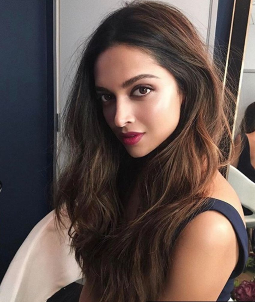 Deepika Padukone, Deepika Padukone HD Photos, Deepika Padukone Latest Photoshoot, Deepika Padukone Latest Pictures, Deepika Padukone Health Tipcs, Deepika Padukone Diet Chart, Deepika Padukone breakfast, Deepika Padukone lunch, Deepika Padukone dinner, Deepika Padukone food and fitness, Deepika Padukone images, Deepika Padukone diet