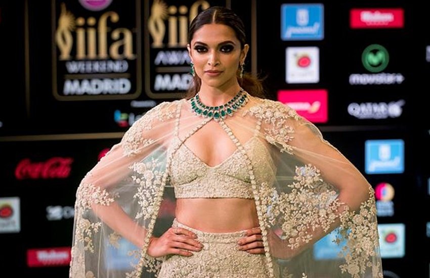 Deepika Padukone, Bollywood, Deepika Padukone told about her parents, Deepika Padukone quite her education, Deepika Padukone 12th pass, Deepika Padukone parents did not support, Bollywood News, Bollywood News in Hindi, Entertenment news in Hindi, Viral story in Hindi, Latest news in Hindi, Jansatta
