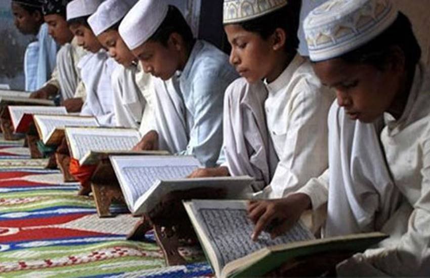 Syllabus of Madarsas, Yogi Government, Syllabus of Madarsas Changes, Lakshmi Narayan Chaudhary, Lakshmi Narayan Chaudhary Statement, tampering with Syllabus, tampering with Syllabus of Madarsas, State news