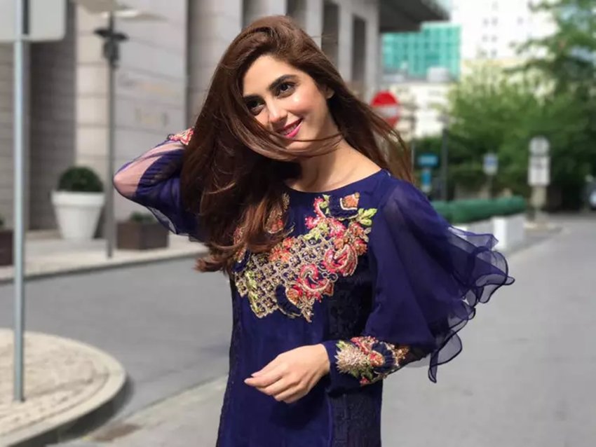 Sexiest Pakistani Women, Sexiest Pakistani Girls, Sexiest Pakistani Actresses, Most Beautiful Pakistani Girls, Mehreen Syed, Syra Shehroz, Sohai Abro, Sanam Baloch, Aiza Khan, Ayesha Khan, Hania Aamir, Mathira, Maya Ali, Most Popular Pakistani Actresses