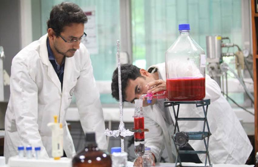 Top 10 Engineering College, Top 10 Engineering Colleges of India, Top 10 Engineering Colleges of India 2017, 2017 Top 10 Engineering Colleges of India, 2017 Top 10 Engineering Colleges, NIRF Ranking 2017,NIRF India Ranking, NIRF, HRD Minister Prakash Javadekar, Engineering Colleges, latest news, latest updates