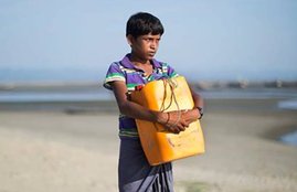 Nabi Hussain, Myanmar, rohingya muslim, rohingya muslim Nabi Hussain, Nabi Hussain Story, cross the Sea, Help of Oil Drum, rohingya, rohingya Crisis, rohingya crisis in Myanmar, Myanmar Problem, International news