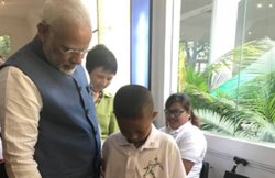 सूटधारी राष्ट्राध्यक्षों के बीच कुर्ता पैजामा में पीएम मोदी, सोशल मीडिया ने किए मजेदार कमेंट्स