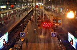 रेलवे में 10वीं पास के लिए वैकेंसी: 446 पदों पर भर्ती, जल्दी करें आवेदन