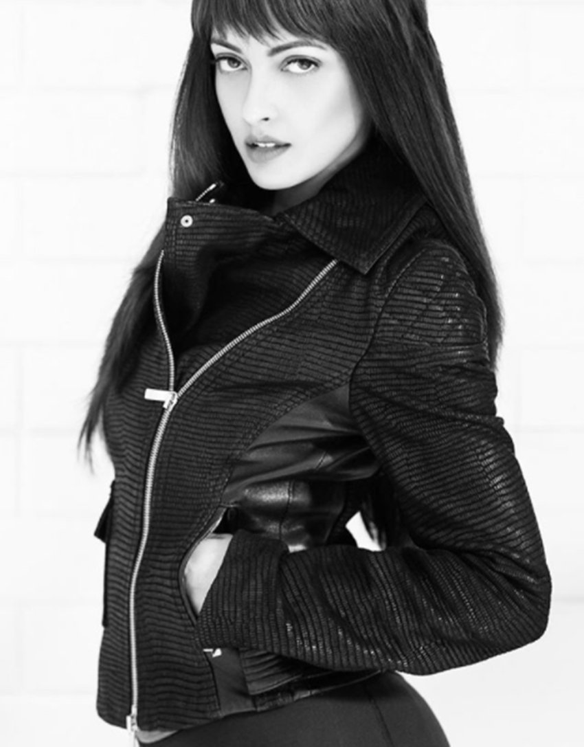 Riya Sen, Riya Sen Hot Photos, Riya Sen Instagram, Riya Sen Latest Photos, Riya Sen Photoshoot, Riya Sen Images, Riya Sen Upcoming Movies, RAgini MMS 2, Bollywood Movies
