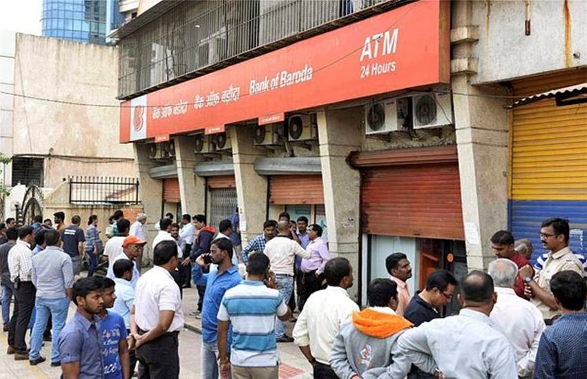 नवी मुंबई के जुई नगर स्थित बैंक ऑफ बड़ौदा में चोरी (फोटो सोर्स- PTI)