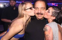 कहलाता है ‘गॉडफादर ऑफ पोर्न’, रेप-यौन शोषण का बड़ा आरोपी है यह मशहूर अडल्ट स्टार