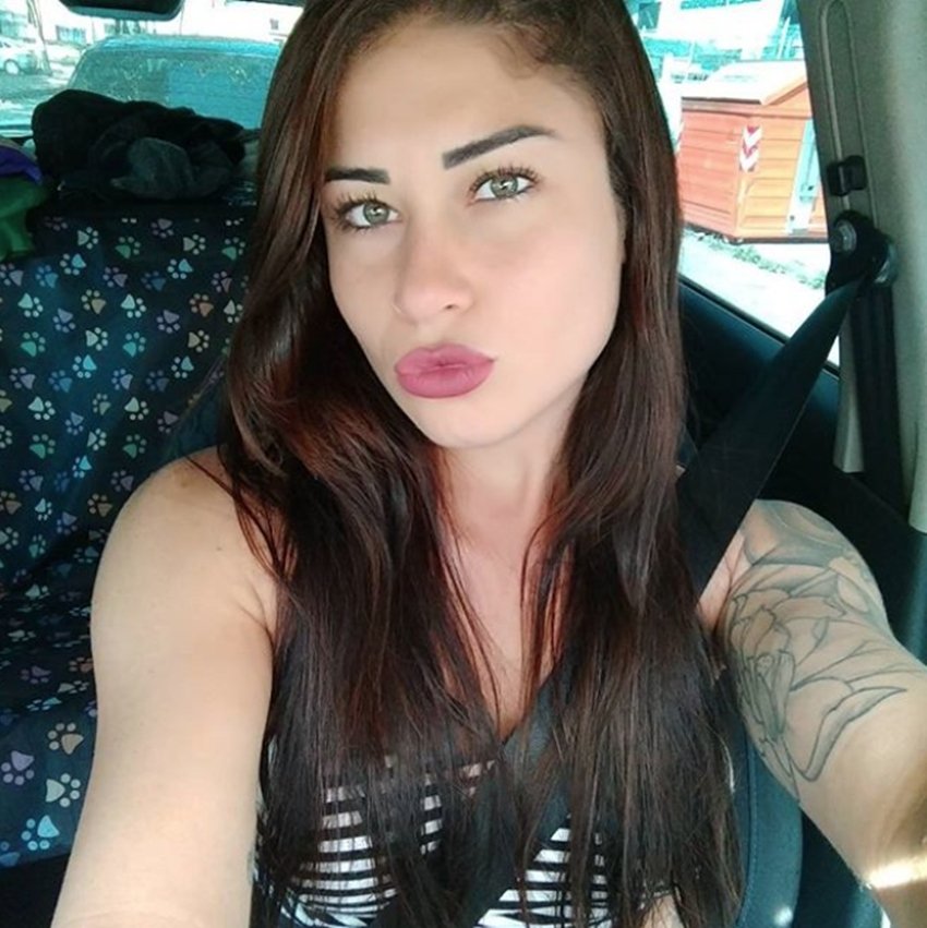 Rio Street Cleaner, Rita Mattos , Rita Mattos Photos, Rita Mattos Instagram, Rita Mattos Full Profile, Who is Rita Mattos, Rita Mattos Images, Rita Mattos WhatsApp, Weird News, Shocking News