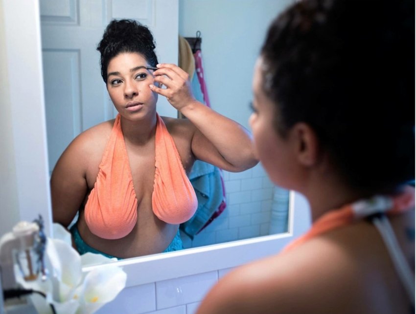 Tata Towel, Weird News, Different News, Weird dresses, ta ta towels, towel bra, towel bra holder, Tata Towel Christmas, towel bra boob sweat, underboob sweat, big boobs problems, big breast problems, ta ta towels breastfeeding, breastfeeding leakage problems, fashion news, weird fashion trend, entertainment news