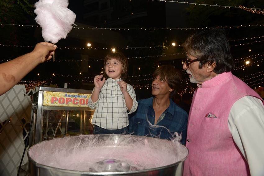 aaradhya bachchan, aaradhya bachchan birthday cake, jaya bachchan, aaradhya bachchan birthday party, aishwarya rai bachchan, shah rukh khan, abram, abhishek bachchan, aaradhya bachchan birthday party inside photos, amitabh bachchan